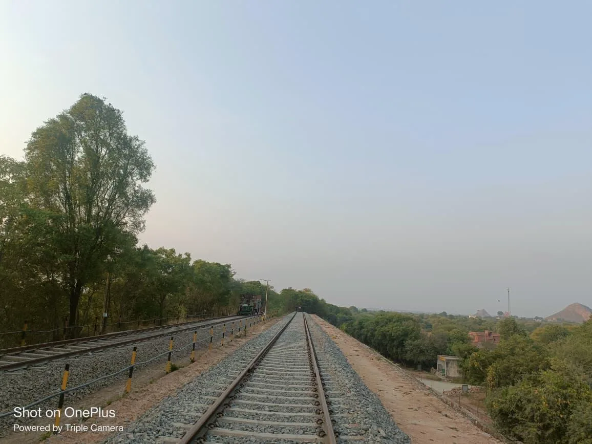 Elevated siding track formation at dusk