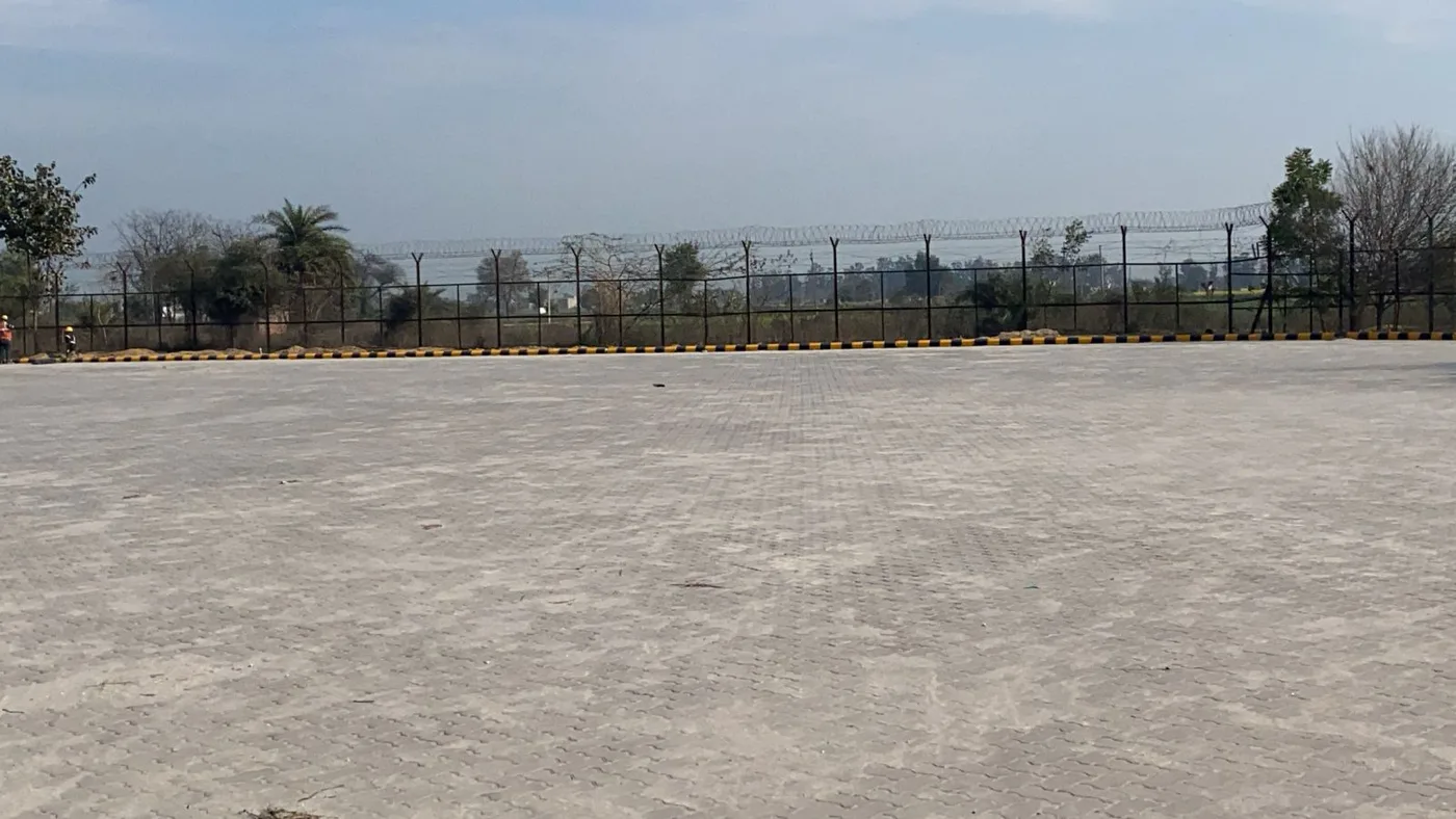 Completed paved yard with boundary fencing at the Nagpur ICD